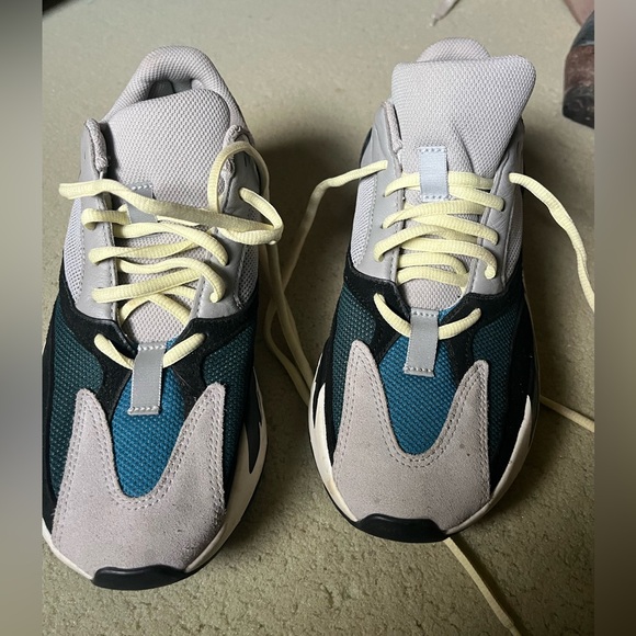 Adidas Yeezy Boost 700 B75571 Wave Runner Solid Grey Chalk White Black (Men's) - Picture 3 of 7